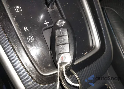 2017 Nissan Sentra Sr Turbo z USA, uszkodzony, nr VIN 3N1CB7AP8HY237545